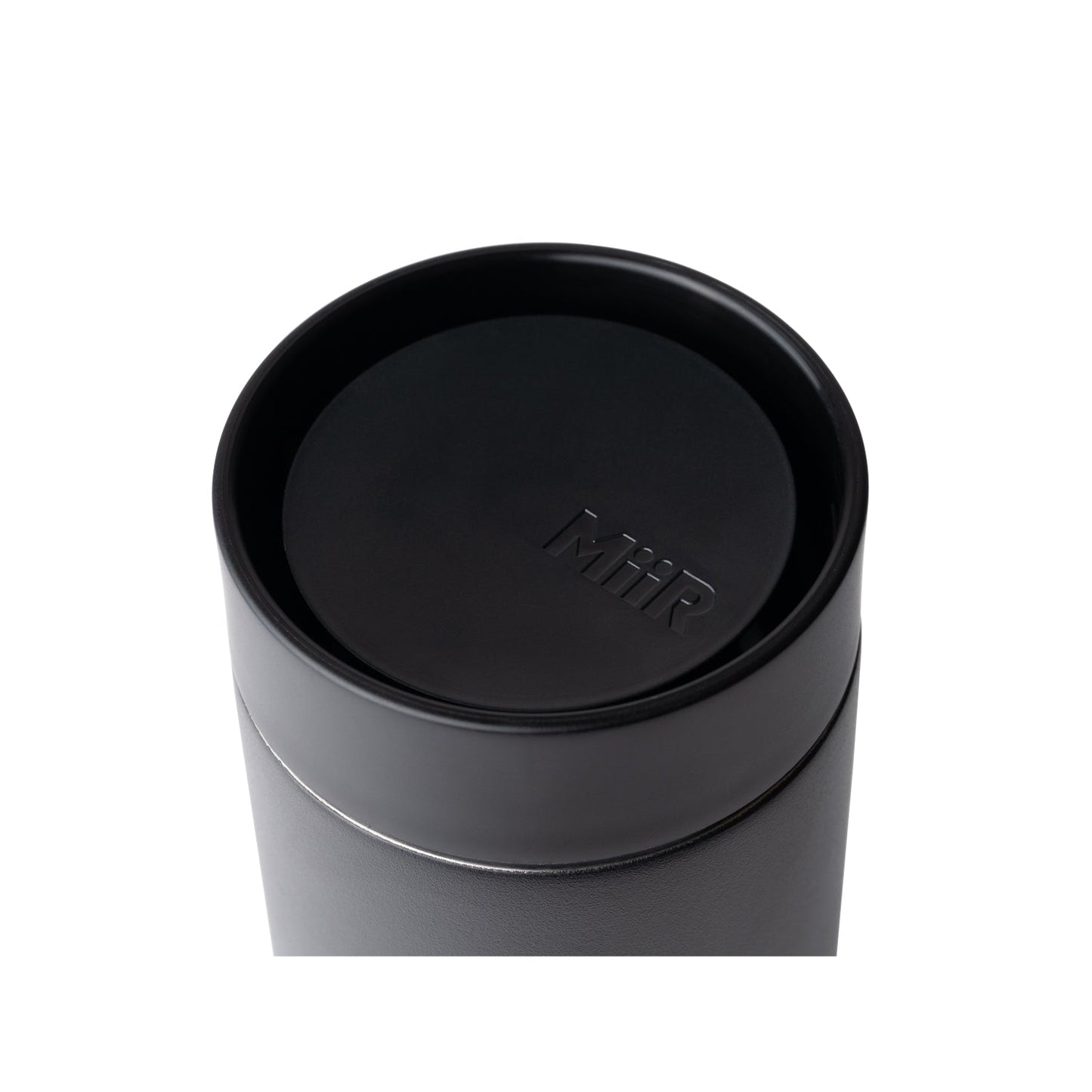 360-traveler-q7 360_Lid_Studio_0521_45deg_Down_1__TRV1SV16002.jpg